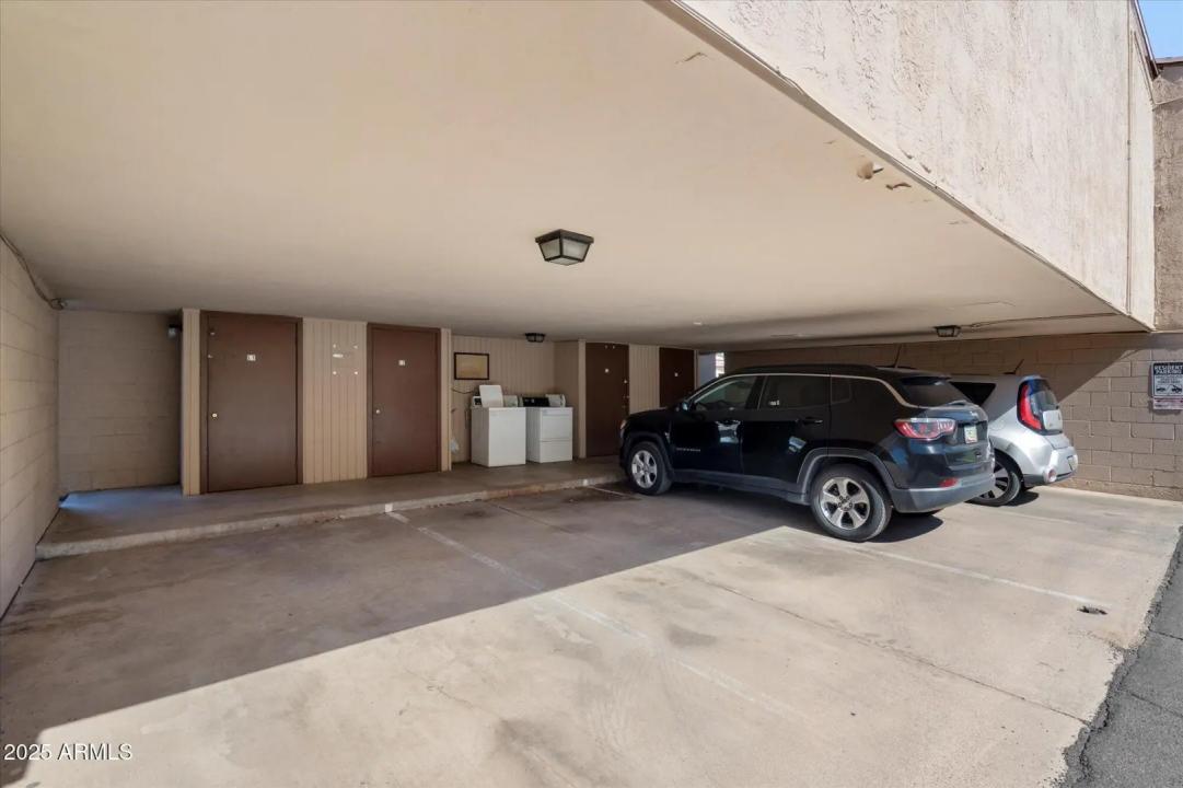 Real Estate Picture 3