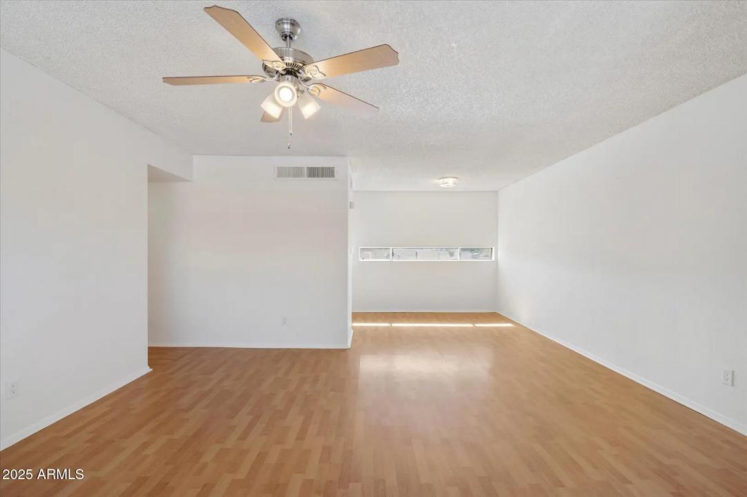 Real Estate Picture 7