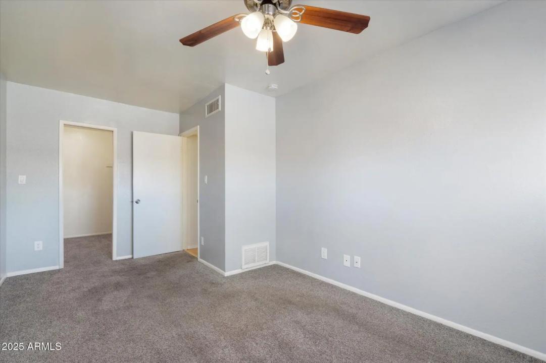 Real Estate Picture 15