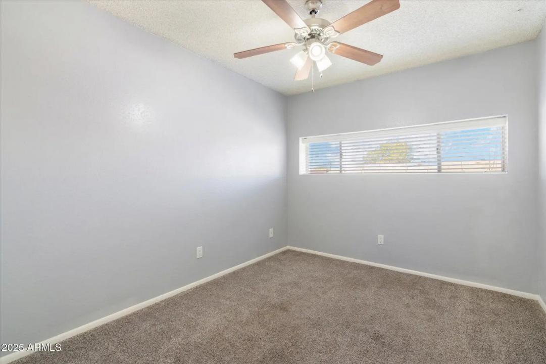 Real Estate Picture 17