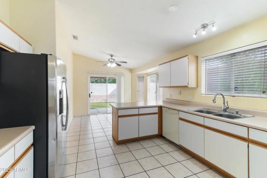 Real Estate Picture 6