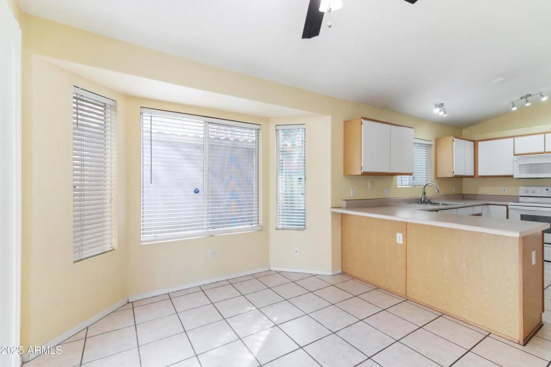 Real Estate Picture 9