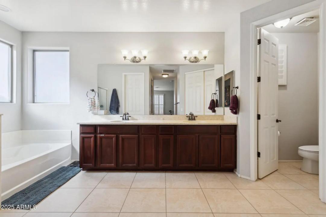 Real Estate Picture 18