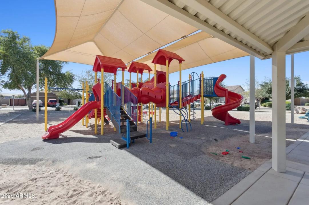 Real Estate Picture 39