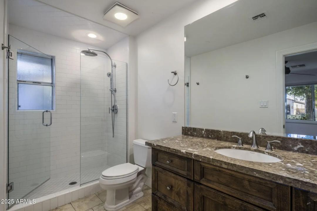 Real Estate Picture 15