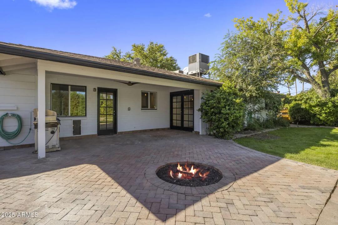 Real Estate Picture 24