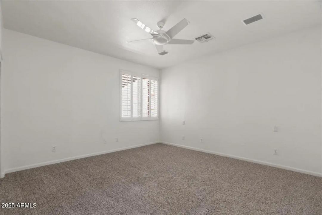 Real Estate Picture 37