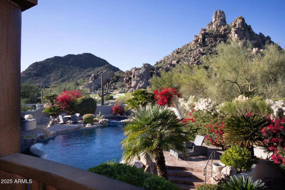 Real Estate Picture 3