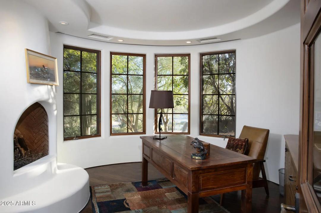 Real Estate Picture 10