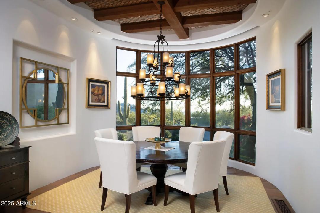 Real Estate Picture 7