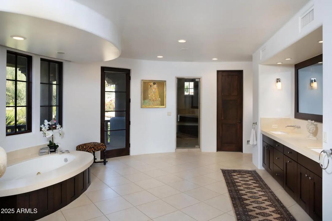 Real Estate Picture 24