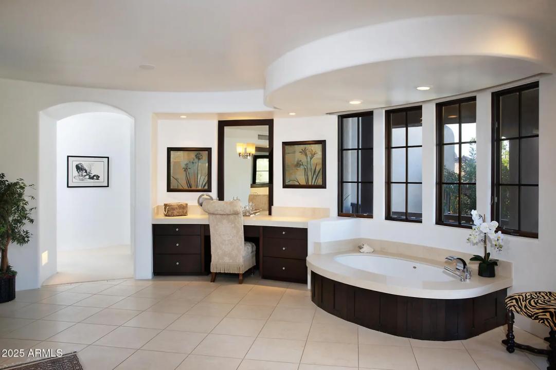 Real Estate Picture 25