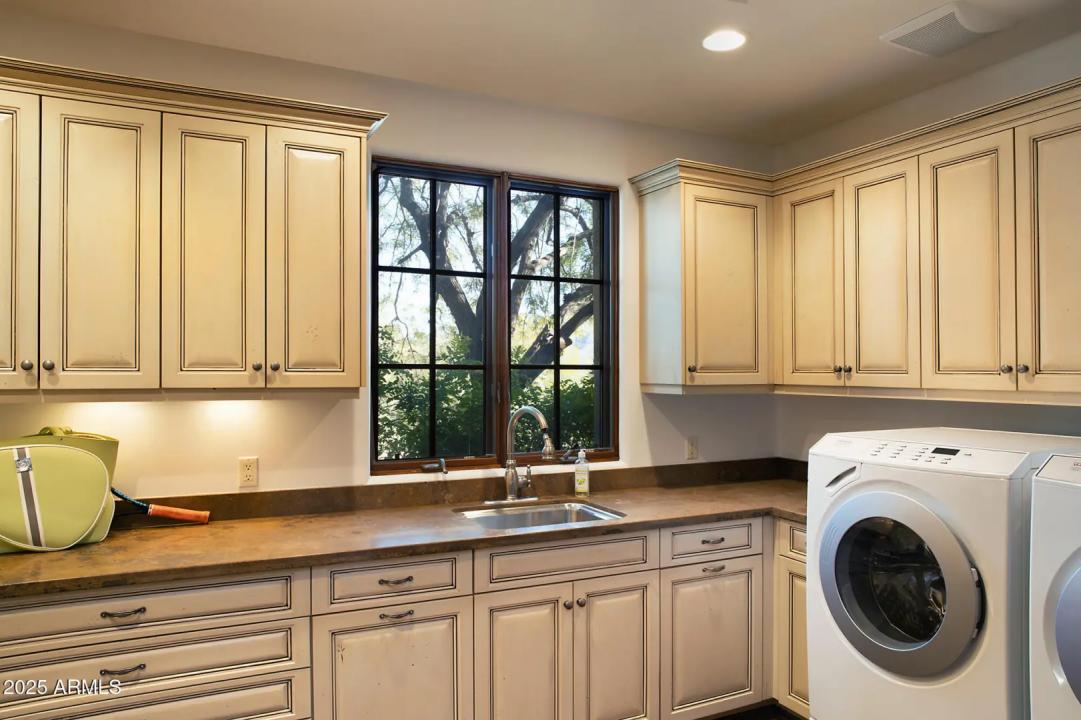 Real Estate Picture 44