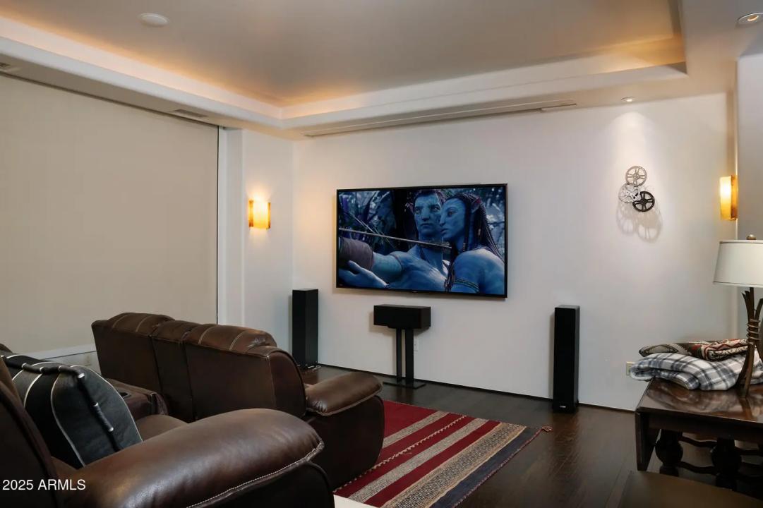 Real Estate Picture 11