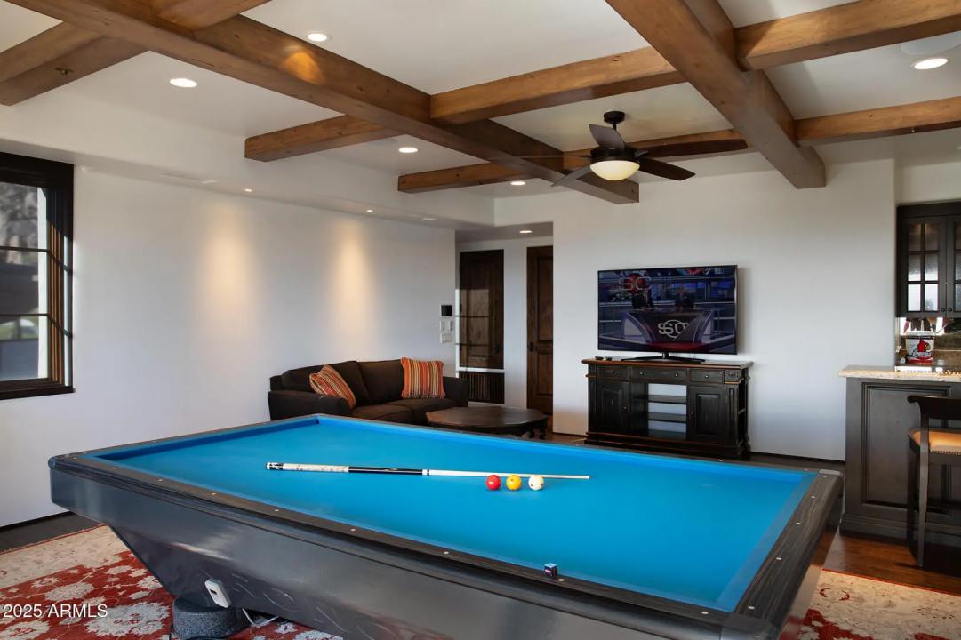 Real Estate Picture 14