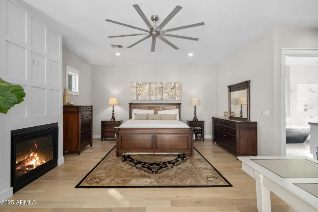 Real Estate Picture 8