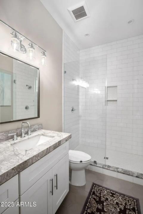 Real Estate Picture 13