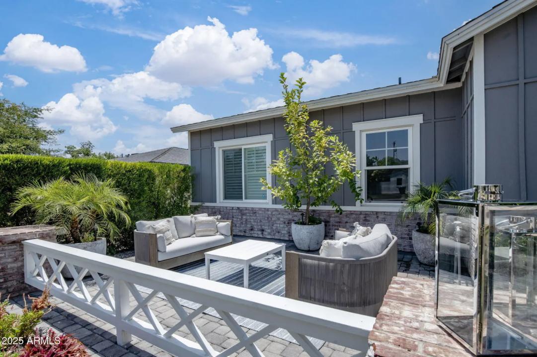 Real Estate Picture 21