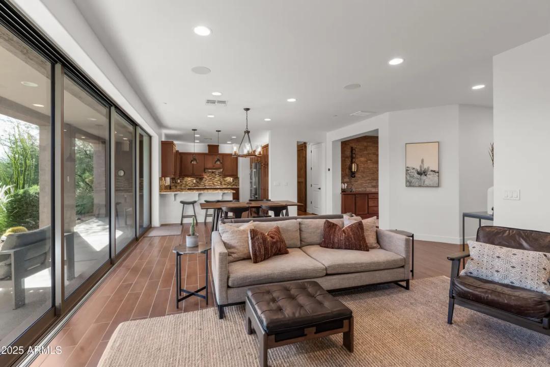 Real Estate Picture 4