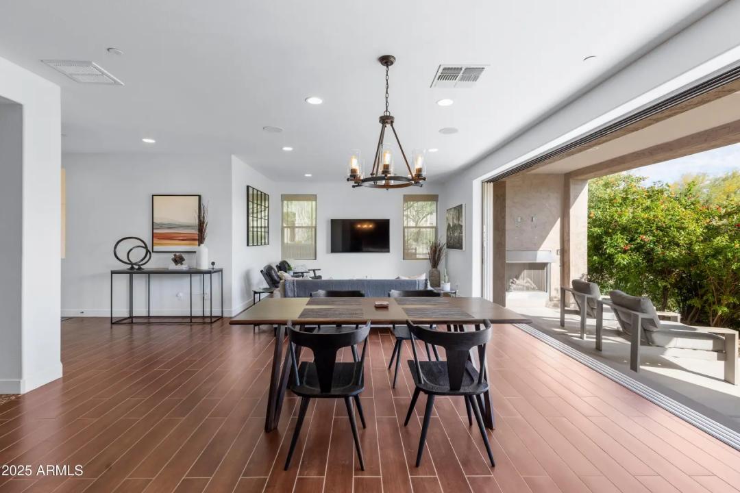 Real Estate Picture 6