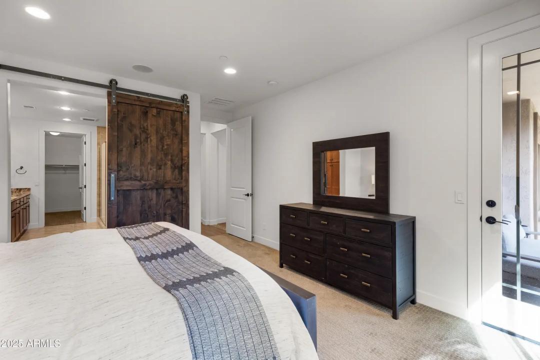 Real Estate Picture 14