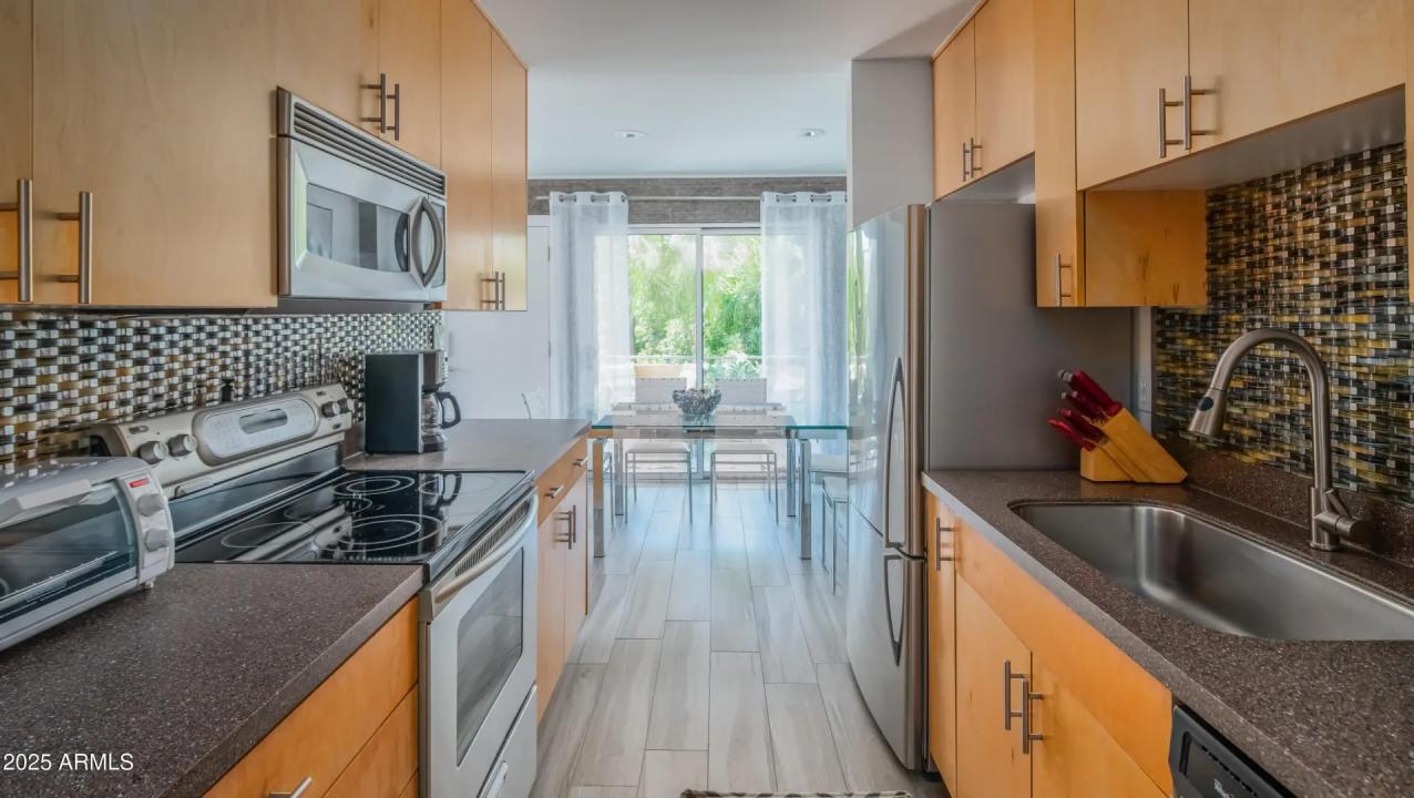 Real Estate Picture 6