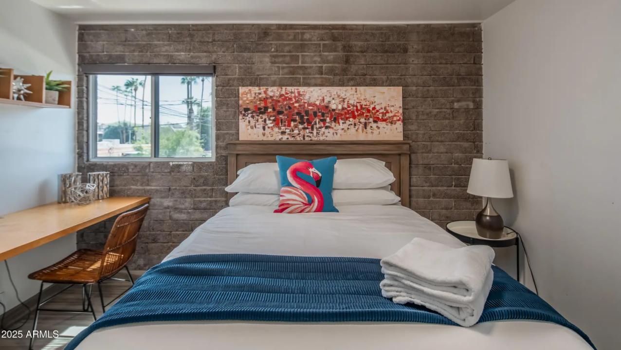 Real Estate Picture 14