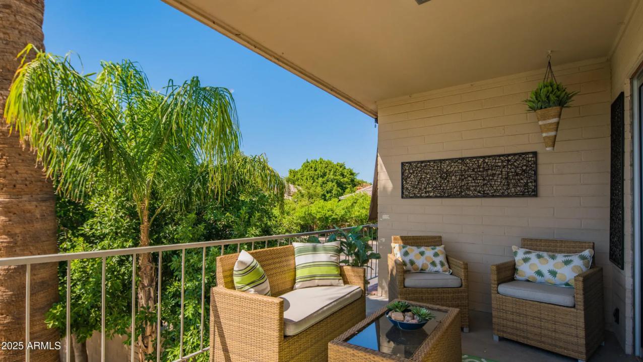 Real Estate Picture 15