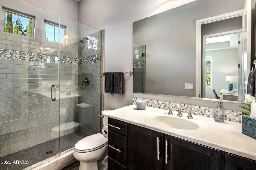 Real Estate Picture 18