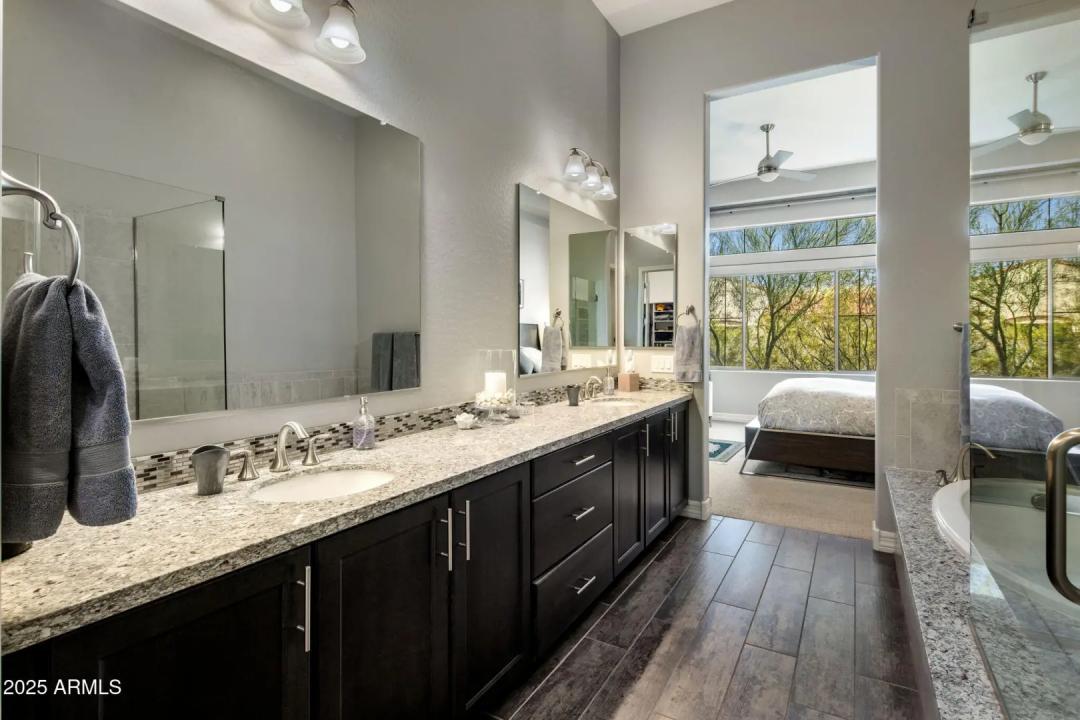 Real Estate Picture 15