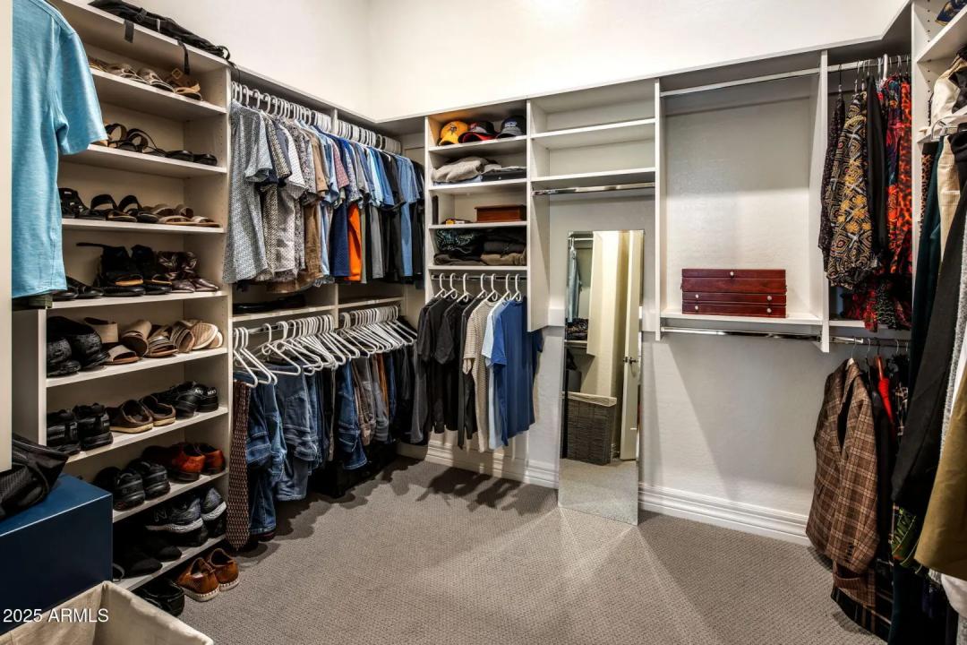 Real Estate Picture 16