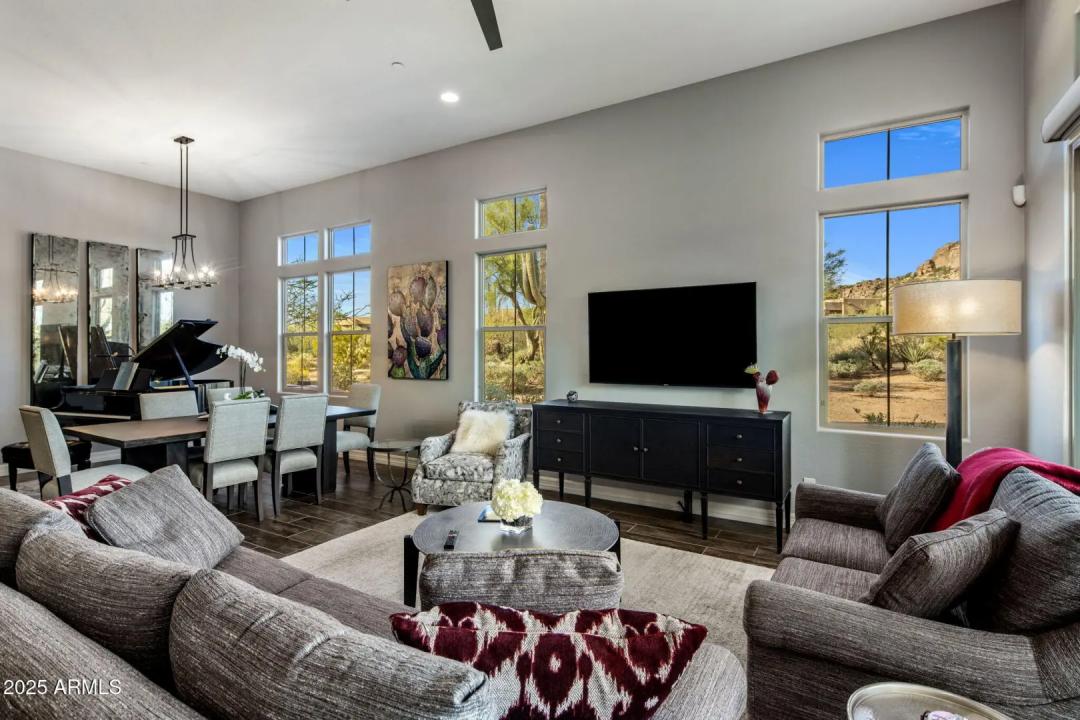 Real Estate Picture 10