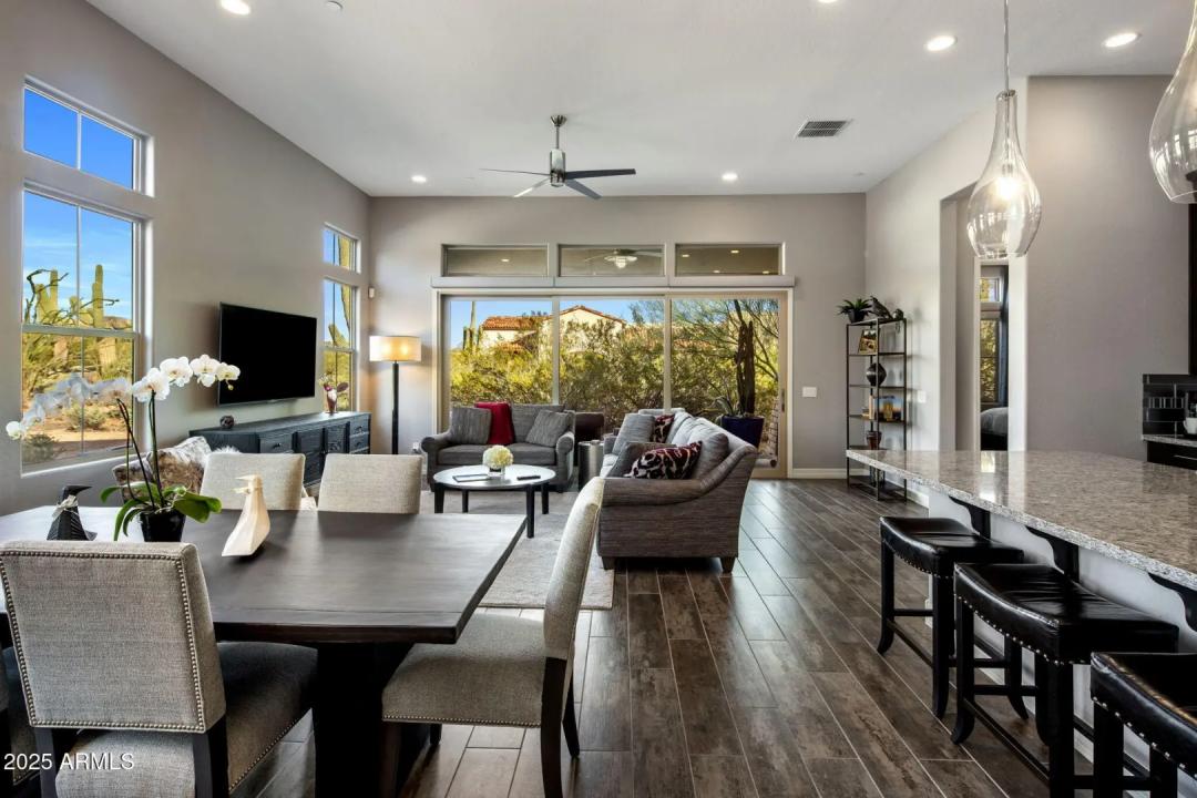 Real Estate Picture 7