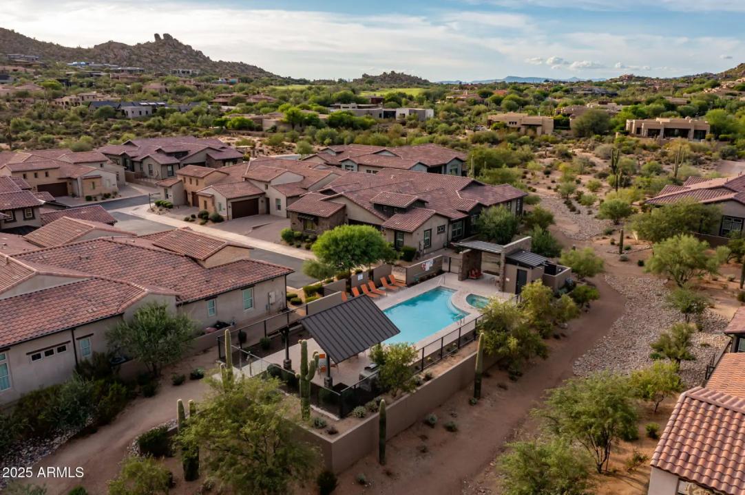 Real Estate Picture 30