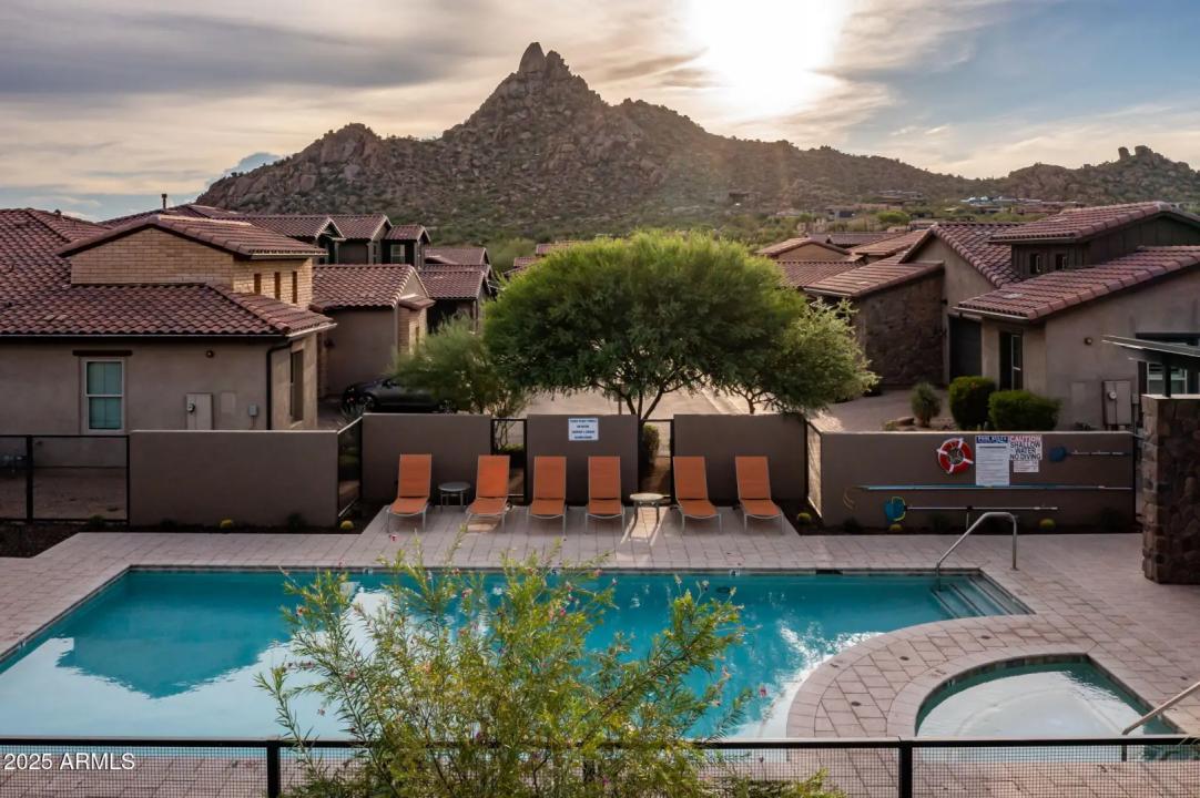 Real Estate Picture 32