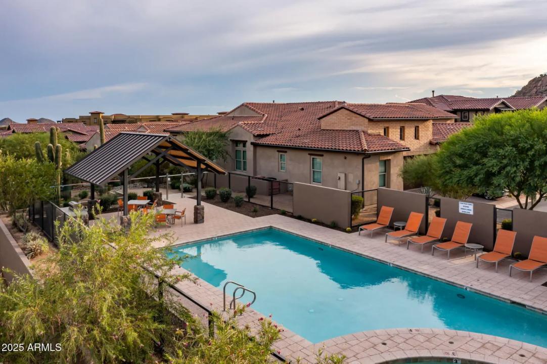 Real Estate Picture 33