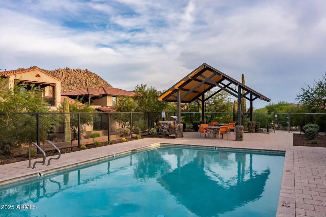 Real Estate Picture 34