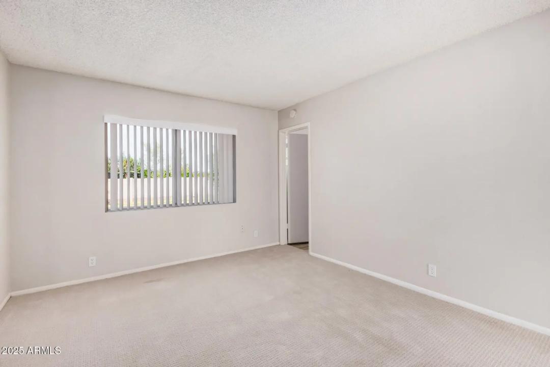 Real Estate Picture 13