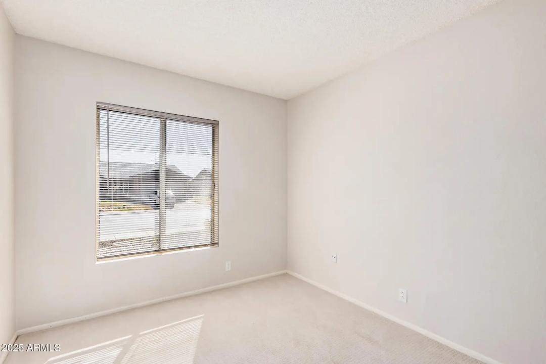 Real Estate Picture 16