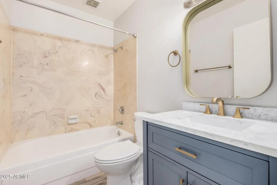 Real Estate Picture 19