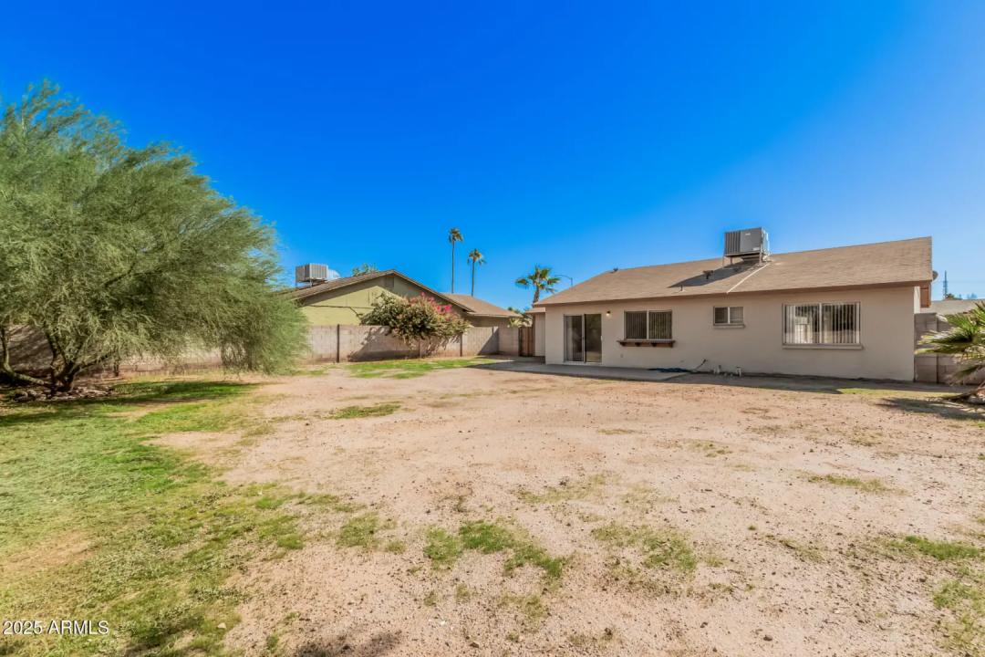 Real Estate Picture 23