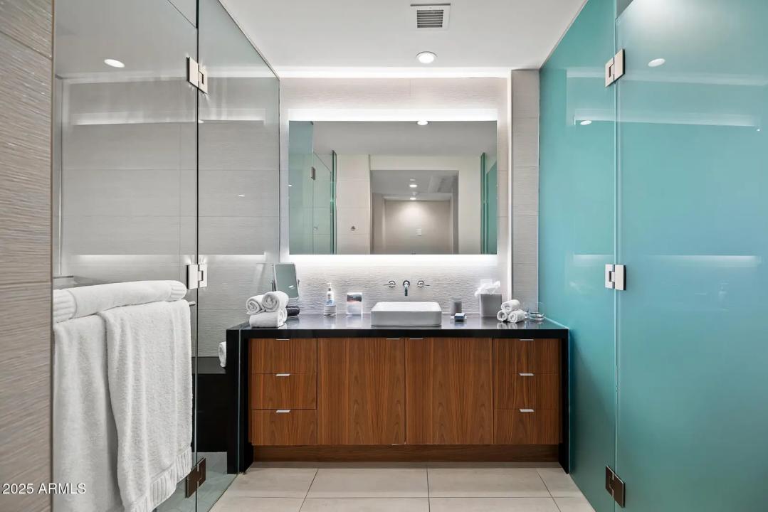 Real Estate Picture 42