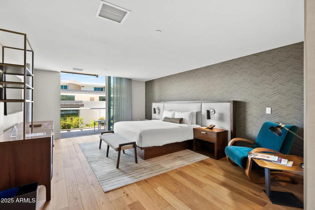 Real Estate Picture 37