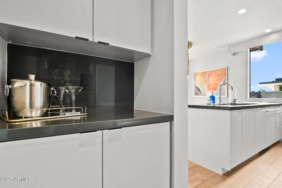 Real Estate Picture 22