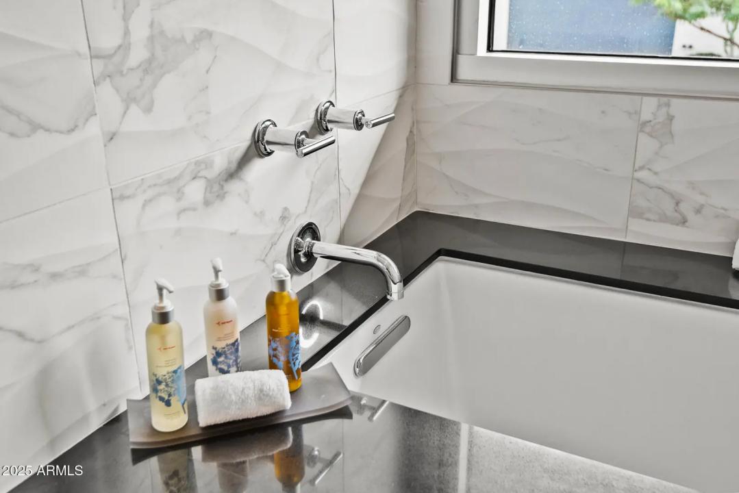 Real Estate Picture 32