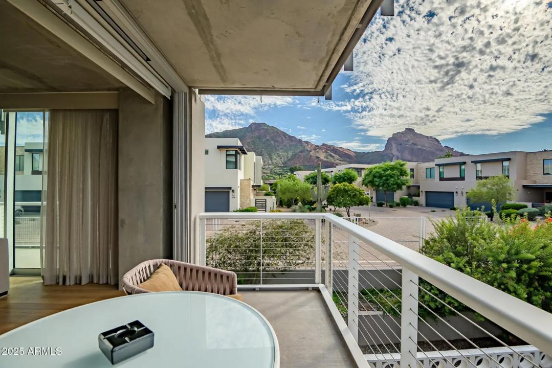 Real Estate Picture 6