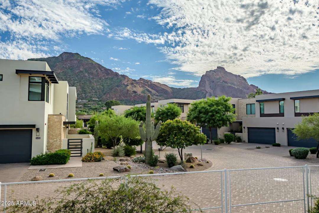 Real Estate Picture 10