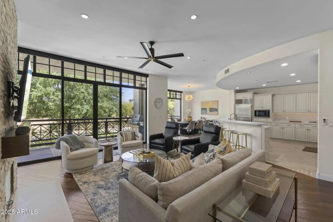 Real Estate Picture 5