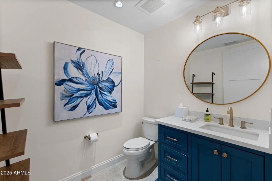 Real Estate Picture 11