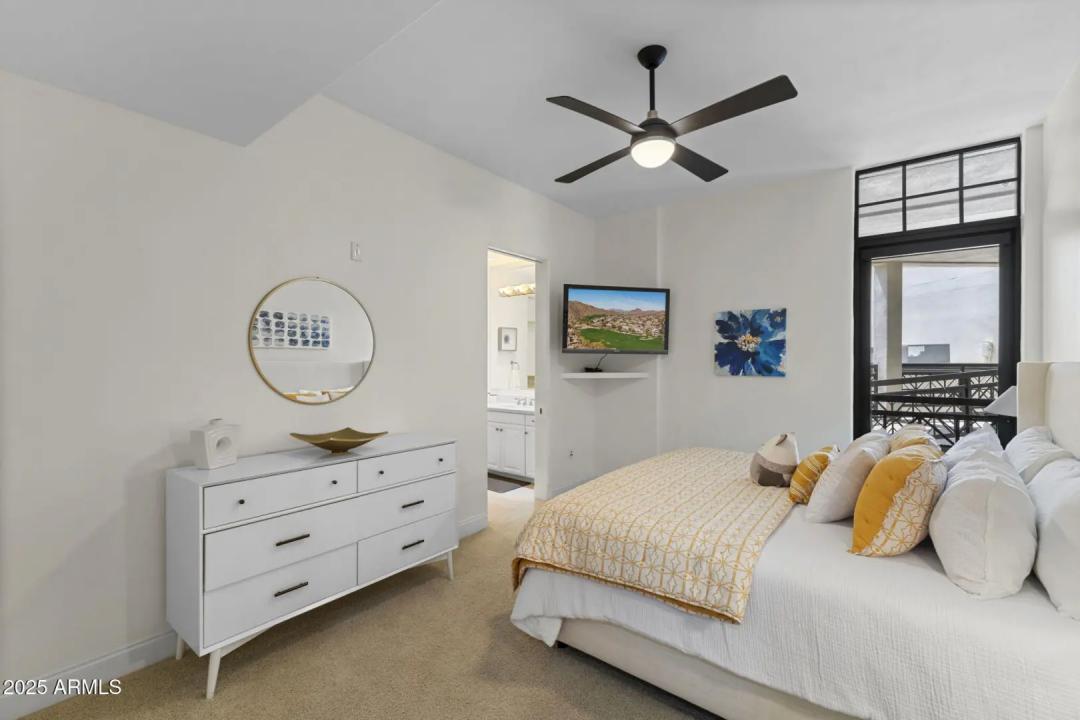 Real Estate Picture 19